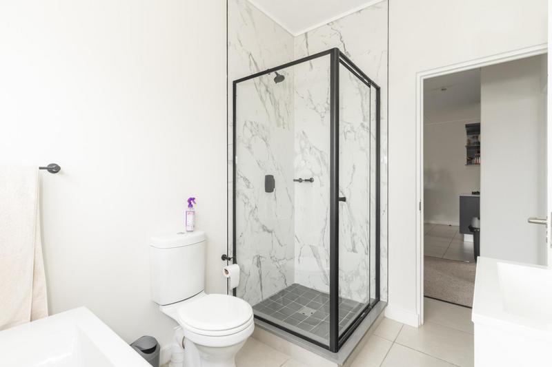 2 Bedroom Property for Sale in The Huntsman Western Cape